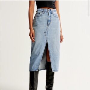 NWT Abercrombie & Fitch Light Blue Denim Midi Skirt with Front Slit size 29
